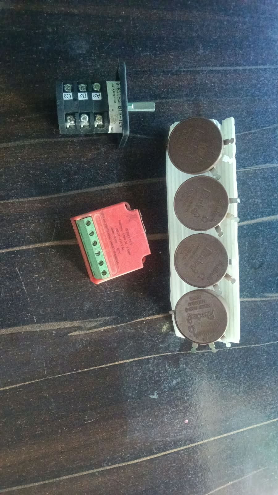 Manual & Automatic Changeover Switches & Pots - MN Electrical Store Kaliyaganj, Uttar Dinajpur